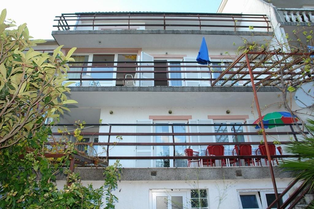 Beautiful Apartment In Crikvenica With Kitchen Cameră foto